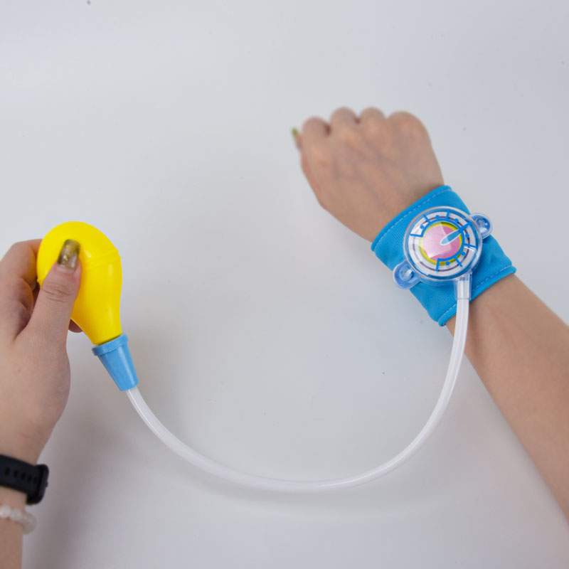 小児科医は血圧計のおもちゃを模倣するために家に帰ります - Kids Toys Doctor Set のレビューと価格