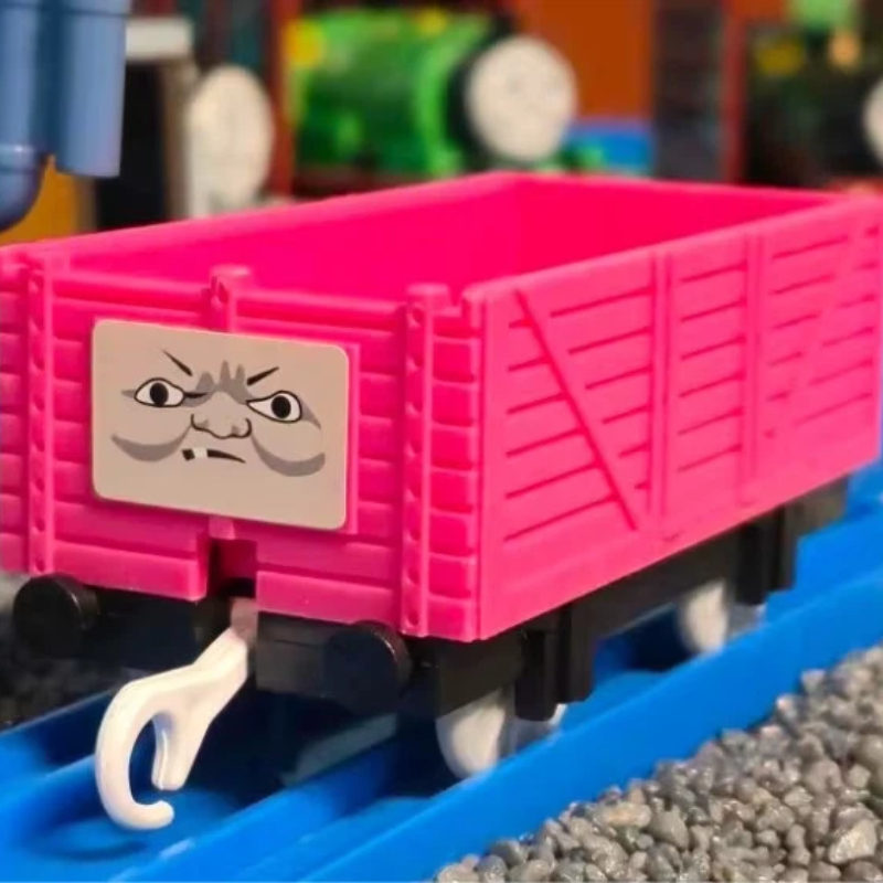 在庫あり トラックトレイン ピンクのスマイリーフェイス 面白 - Toy Train Track Set のレビューと価格