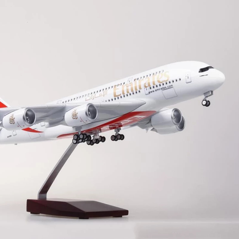 1/160 スケールエアバス A380 UAE/エミレーツ航 - Kids Toys Uae のレビューと価格